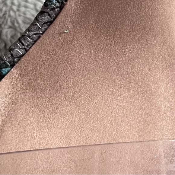 Steve Madden Amaya Clear Slide Sandal Blue Snake Reptile Print Leather Y2K Sz 7 - Picture 14 of 15